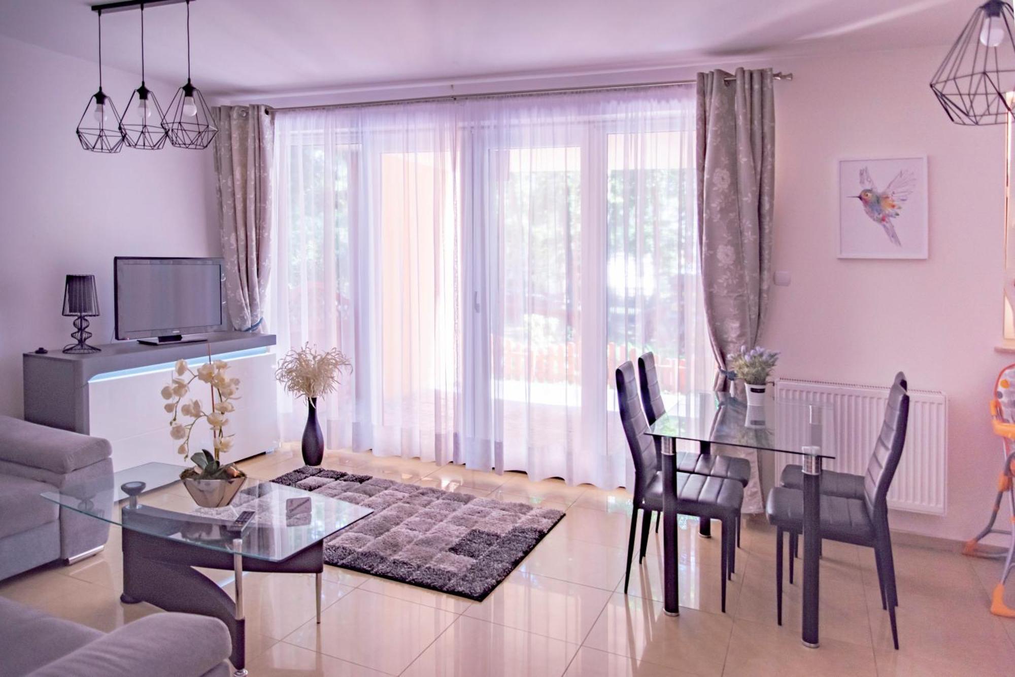 Apartamenty Kornel 波别罗沃 外观 照片